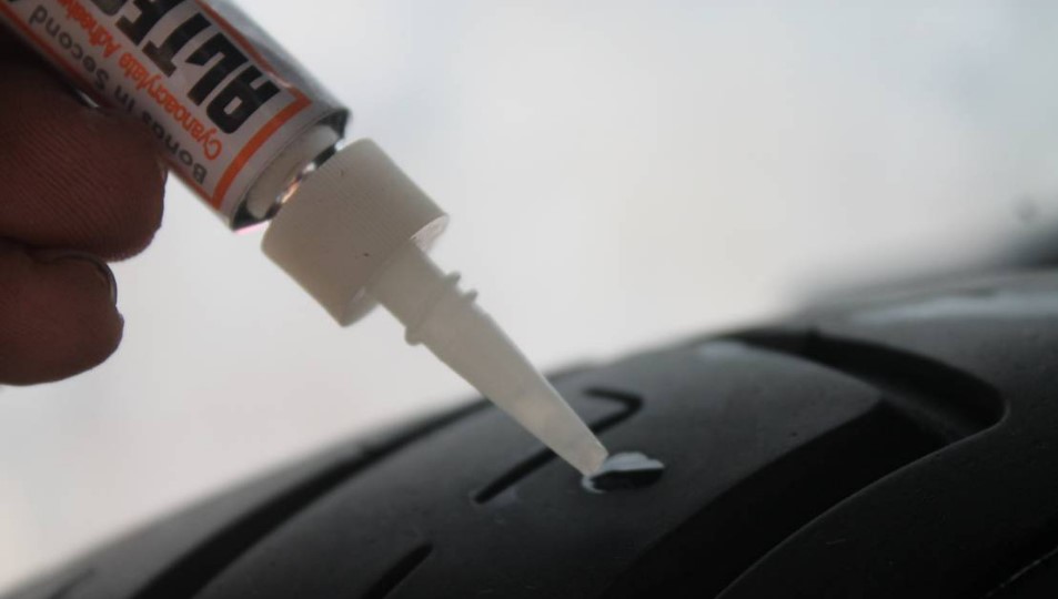 Cara Memperbaiki Ban Tubeless yang Terkena Paku