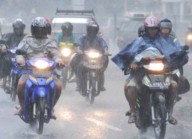 Akibat Helm Sering Kehujanan