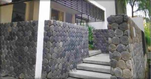 Gambar contoh desain pagar rumah minimalis dengan batu alam