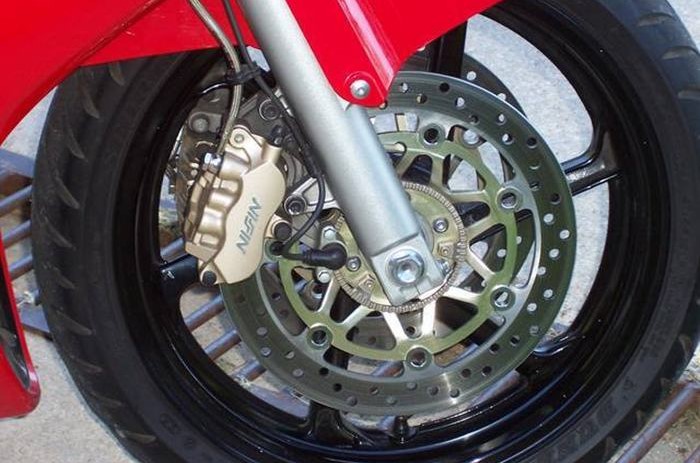 Cara Memperbaiki Rem Depan Yang Berdecit