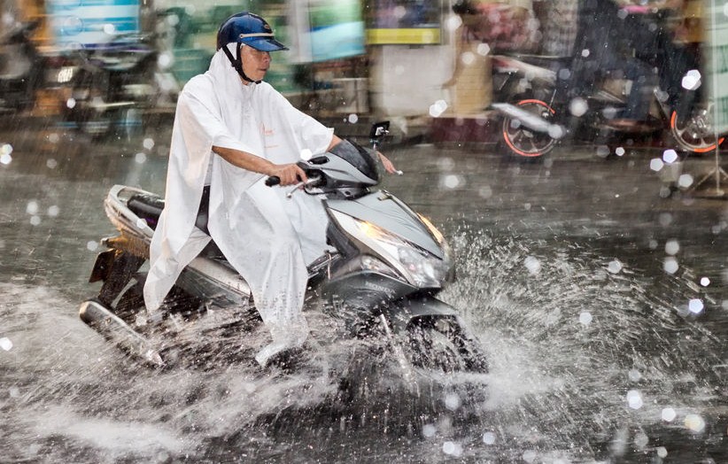 Cara Menjaga Performa Motor Matic Saat Musim Hujan