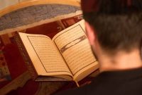 cara menghafal AlQuran yang efektif mulai dengan membacanya